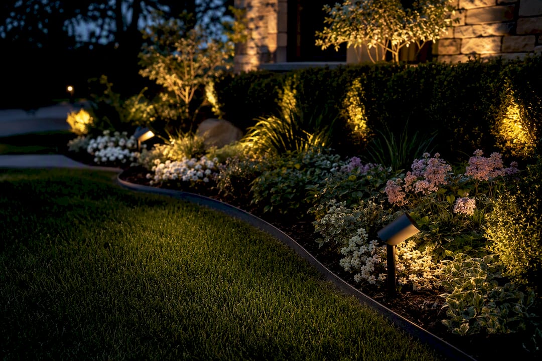 How Outdoor Lighting Reduces Glare Without Losing Curb Appeal LED landscape light with beam shield accessory